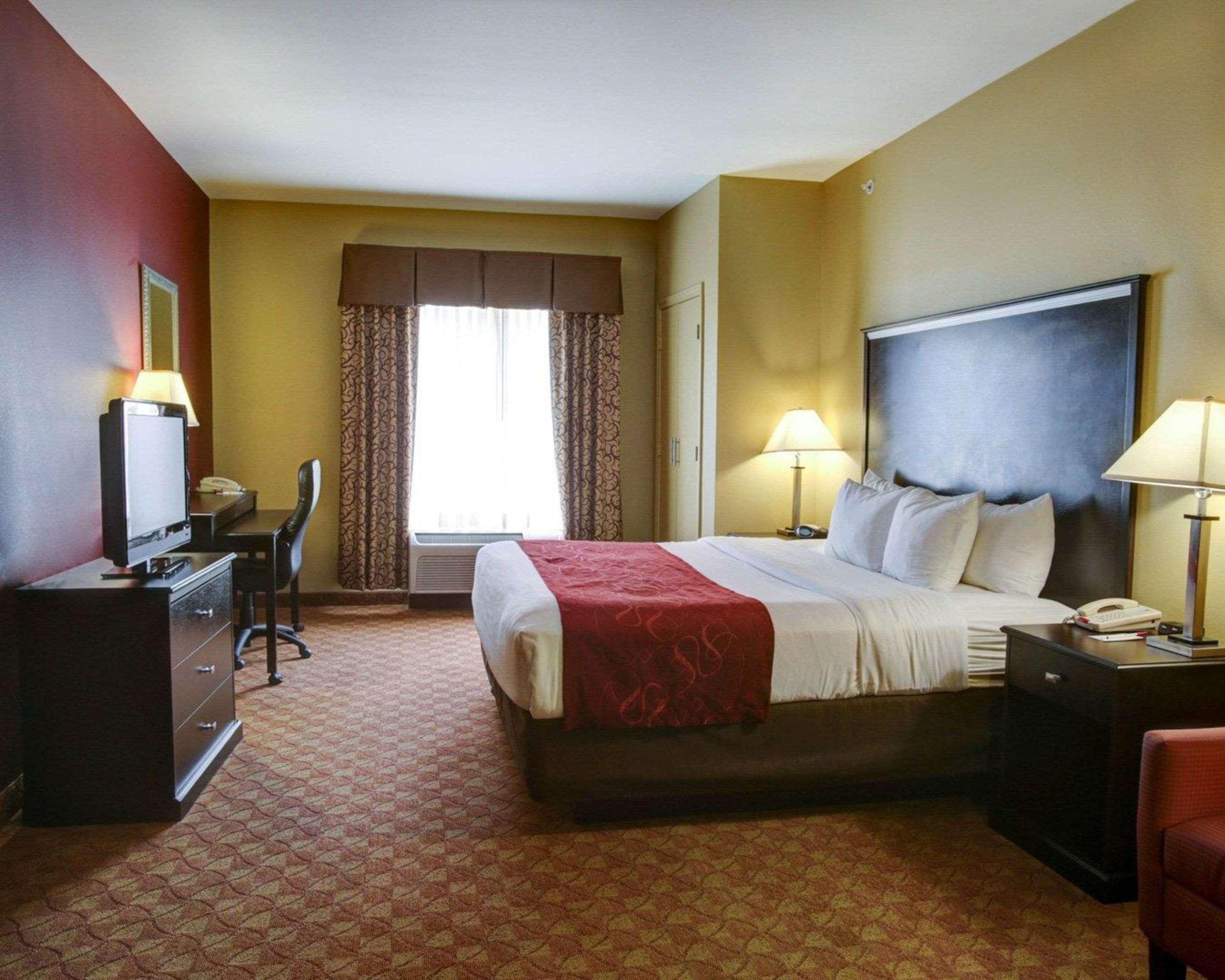 Comfort Suites Old Town Спринг Екстериор снимка