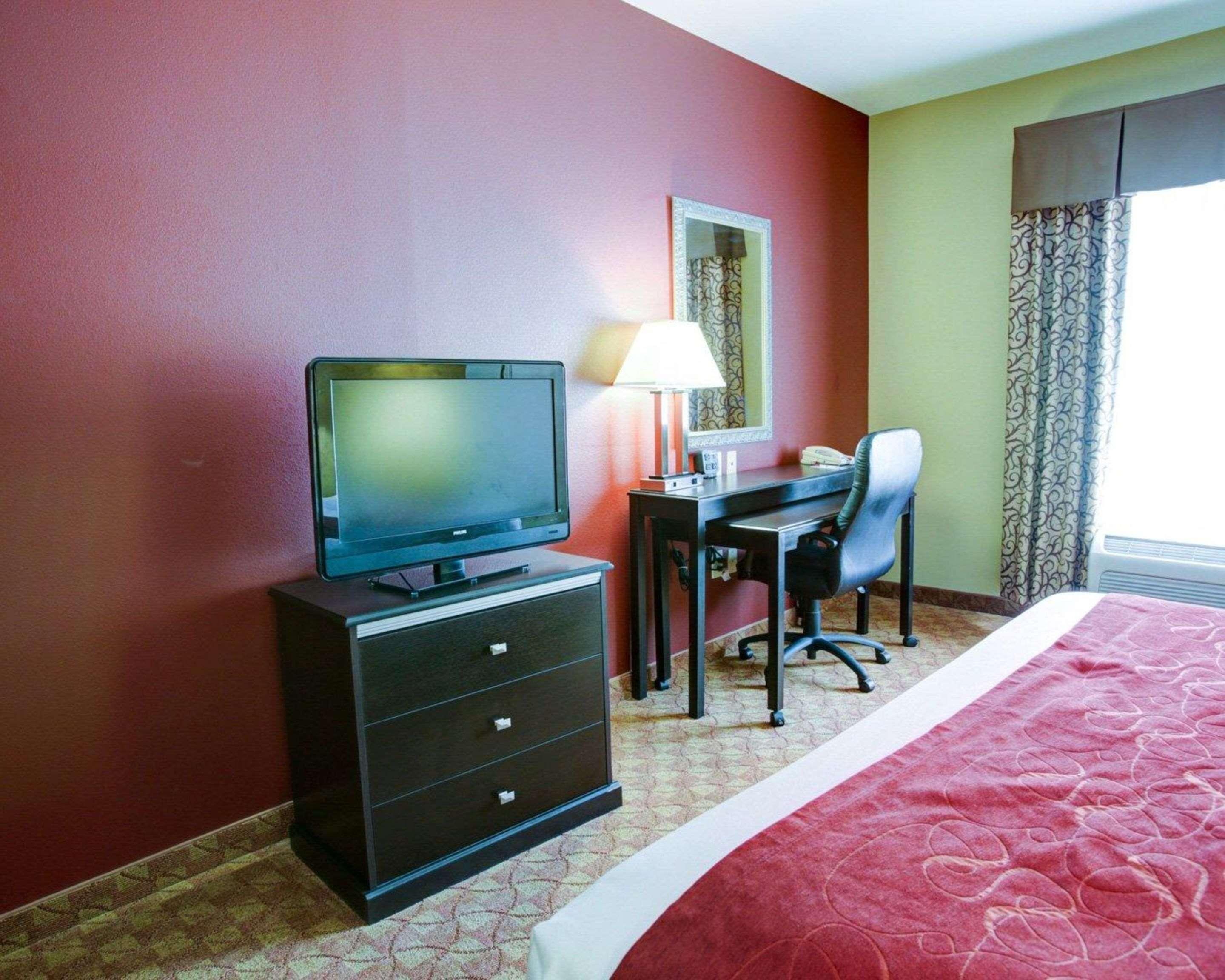 Comfort Suites Old Town Спринг Екстериор снимка