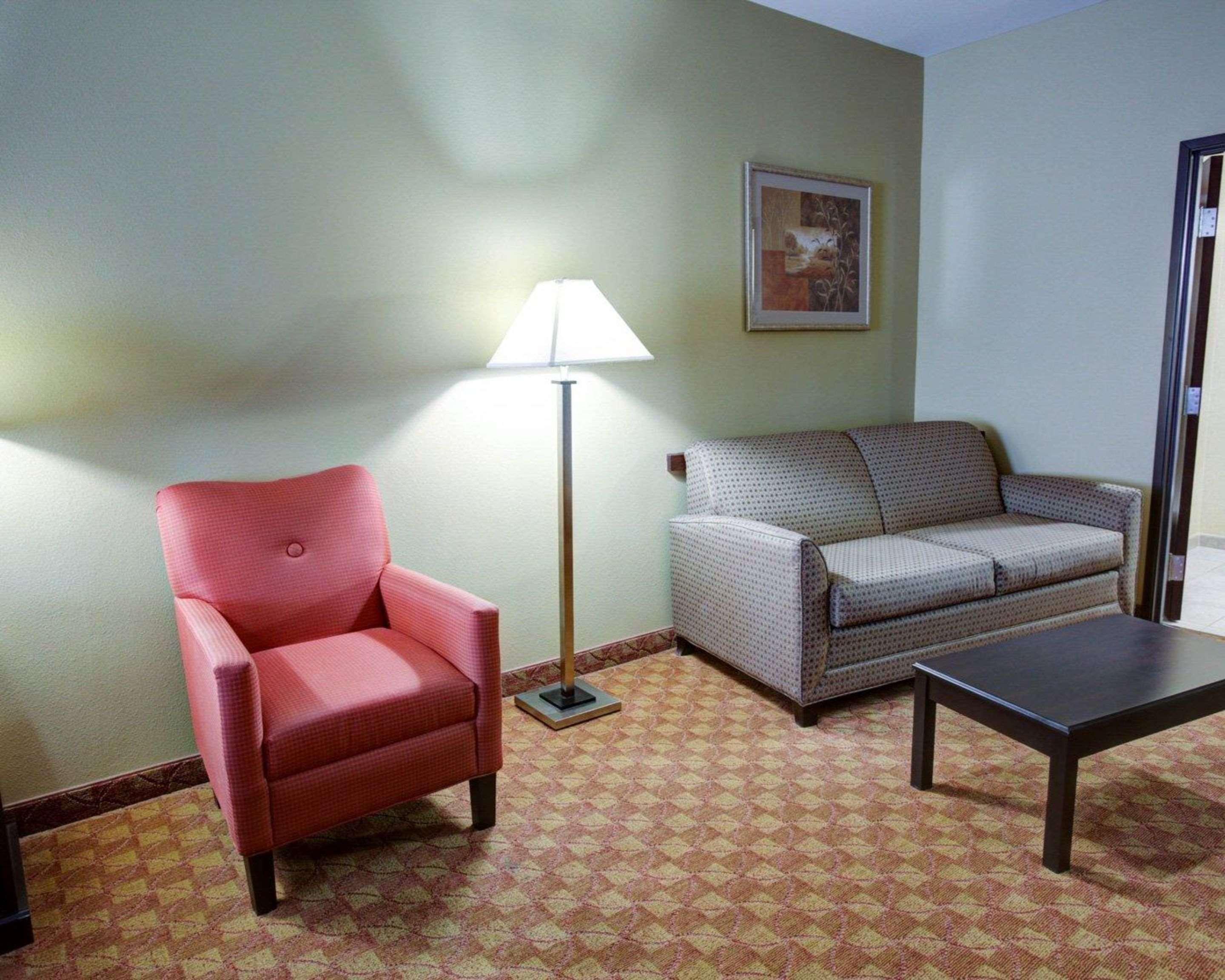 Comfort Suites Old Town Спринг Екстериор снимка