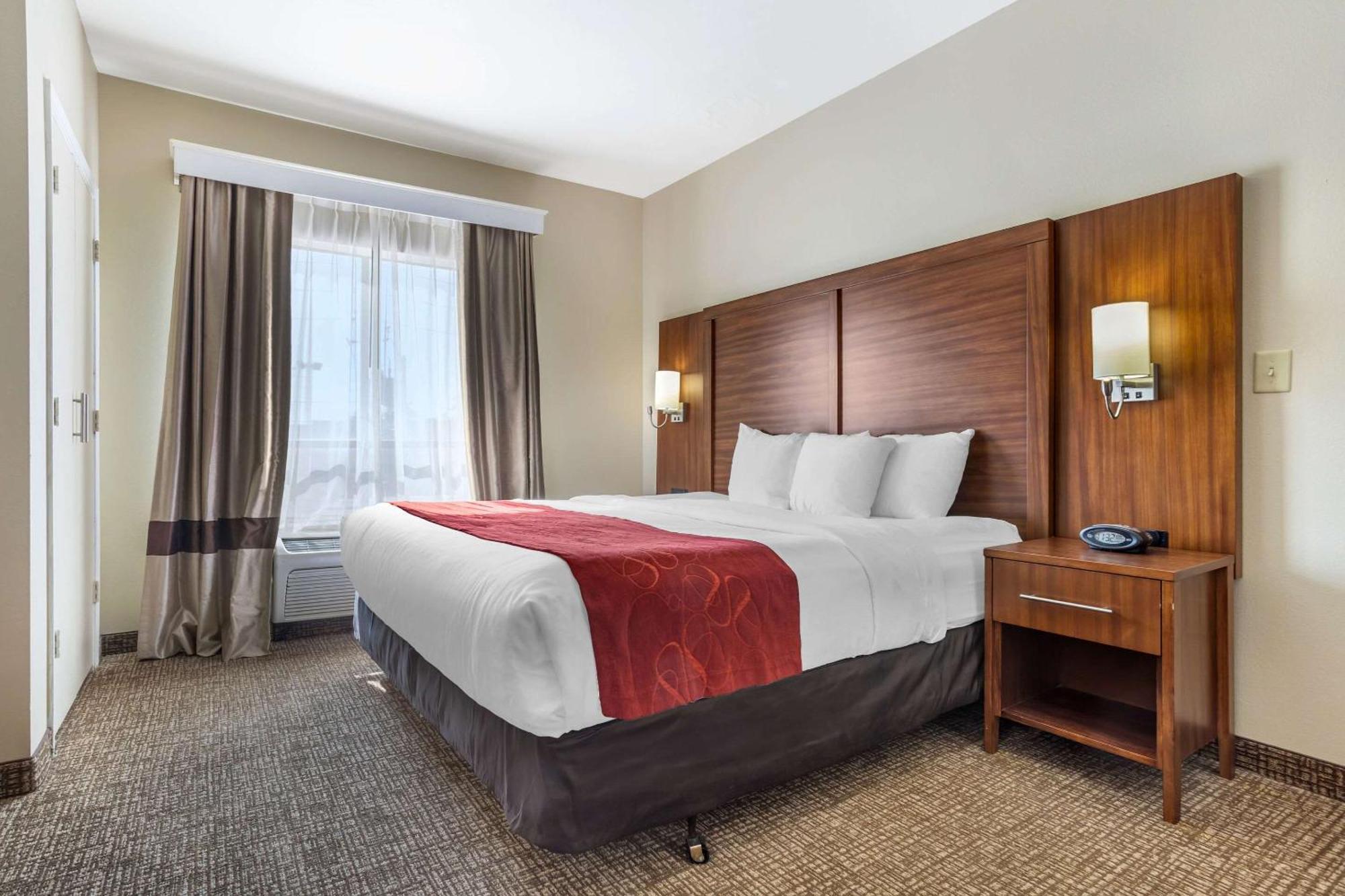 Comfort Suites Old Town Спринг Екстериор снимка