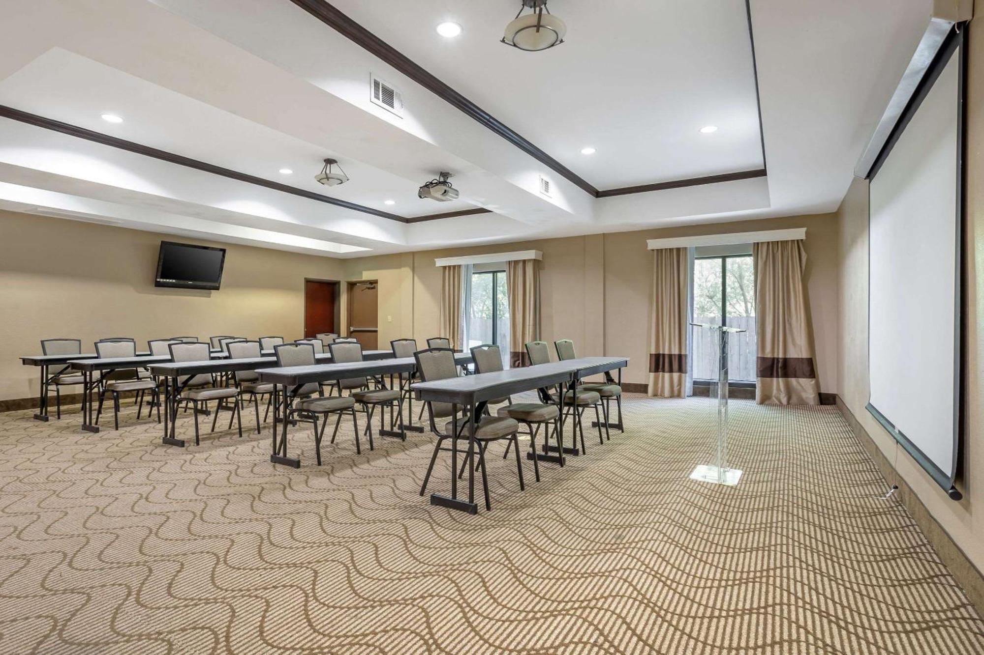 Comfort Suites Old Town Спринг Екстериор снимка